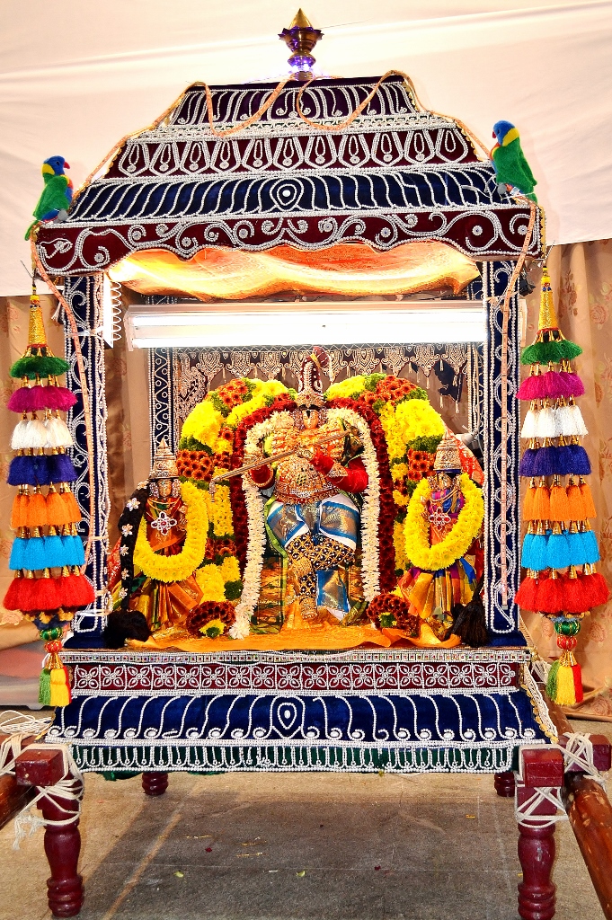 Muthu-Pandal-Vahanam